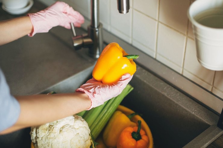 9 порад як мити продукти та проводити дезінфекцію